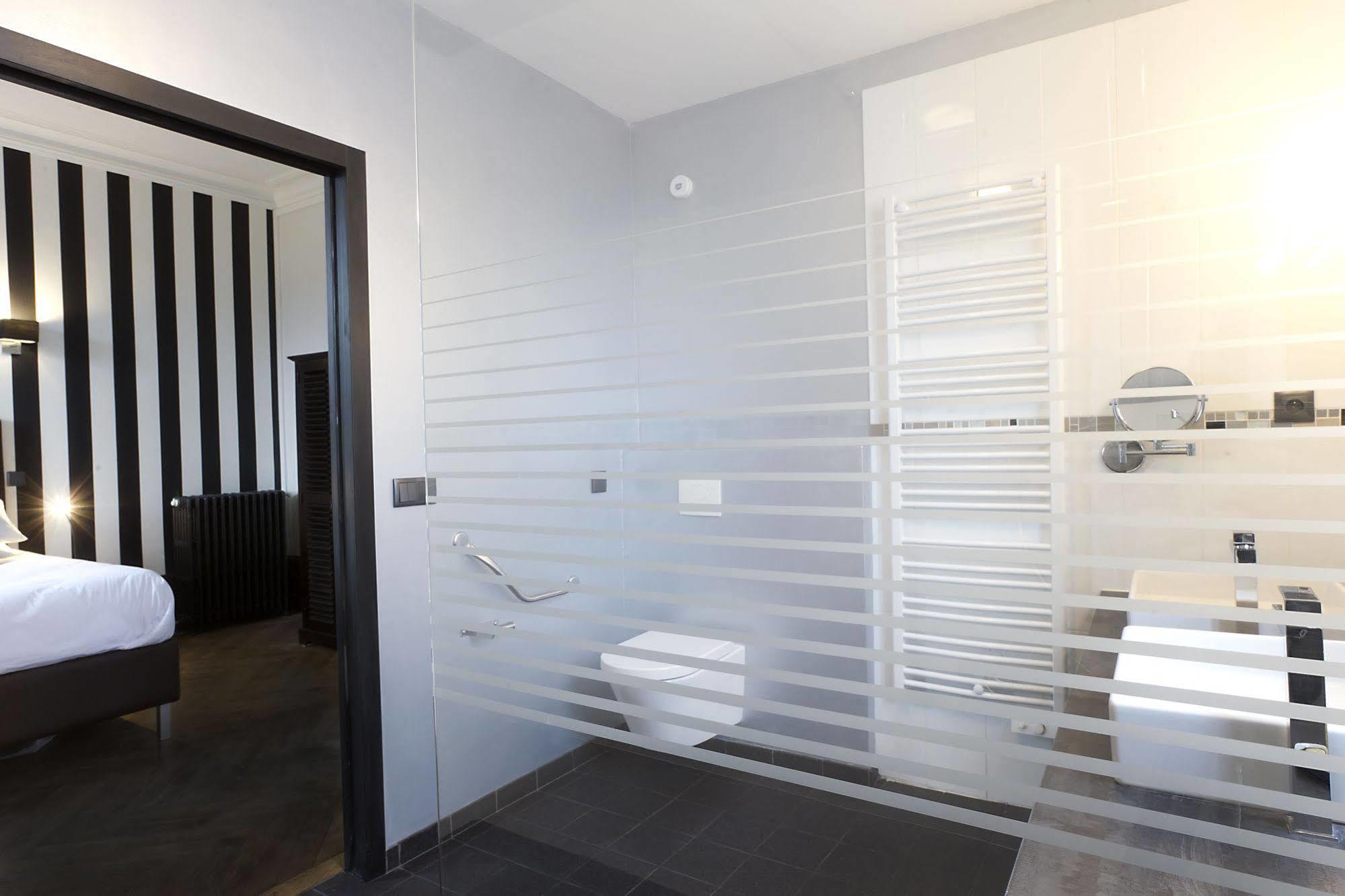 Boutique Hotel Valezieux Рошкорбон Екстер'єр фото
